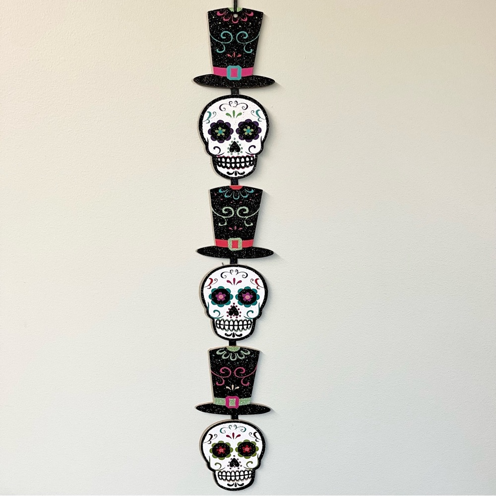 NEW Day Of The Dead Skull Hanging Sign Decor Sugar Skull Happy Halloween Glitter